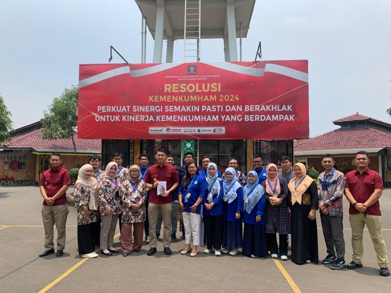 Forum Perpustakaan Perguruan Tinggi (FPPTI) Wilayah Banten Serahkan Hibah 500 Buku ke Lapas Pemuda Kelas IIA Tangerang